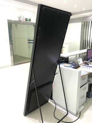 نرخ ارتقاء بالا 3840 هرتز پوستر LED نمایش کامل رنگ پوستر LED ضد آب در فضای باز