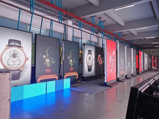 HD P1.875 نمایشگاه پوستر LED در فضای باز راه حل چشمگیر برای تبلیغات تجاری