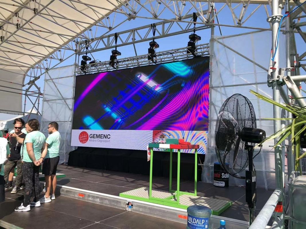 P2.6 P 2.9 P3.9 اجاره صحنه در فضای باز LED Display High Brush DJ Station LED Control Panel Screen