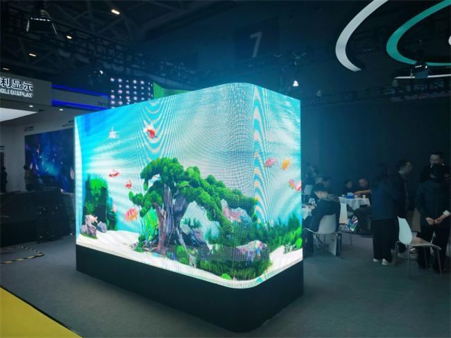 3D بیرونی L شکل منحنی گوشه و زاویه راست راه حل P4 P5.7mm LED صفحه نمایش آلومینیوم ضد آب IP65 960 * 960mm تبلیغات بیرونی صفحه نمایش LED